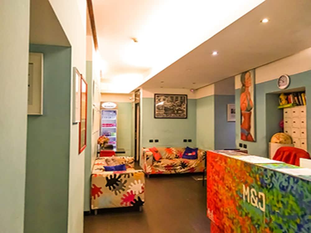 M&J Place Hostel Roma Exterior foto