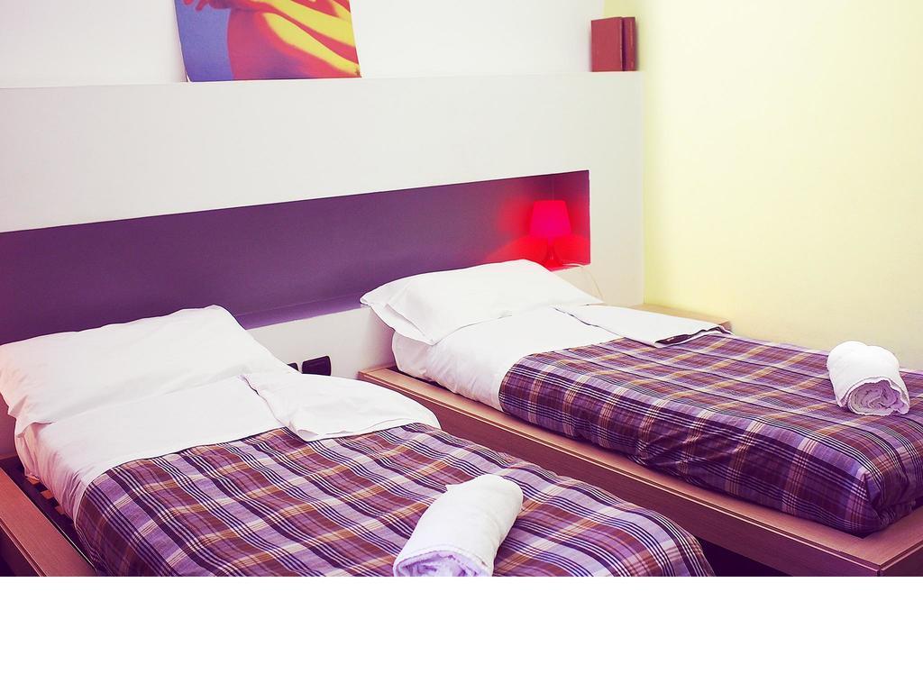 M&J Place Hostel Roma Cameră foto