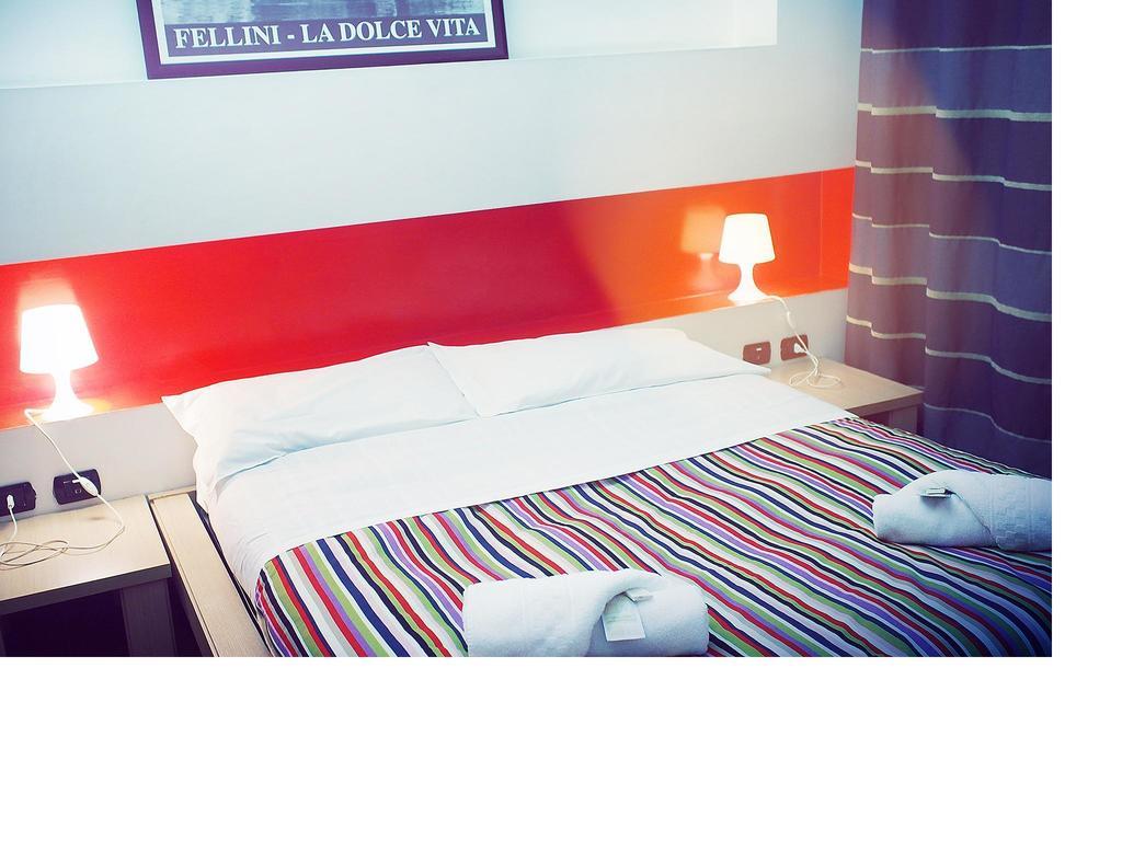 M&J Place Hostel Roma Exterior foto