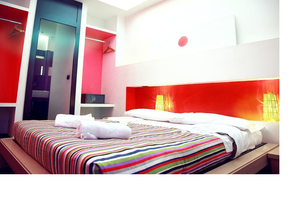M&J Place Hostel Roma Cameră foto