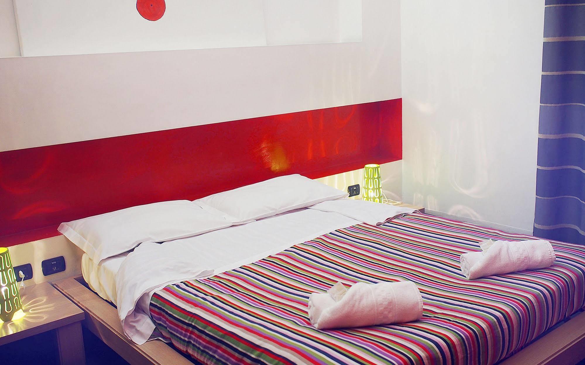 M&J Place Hostel Roma Exterior foto